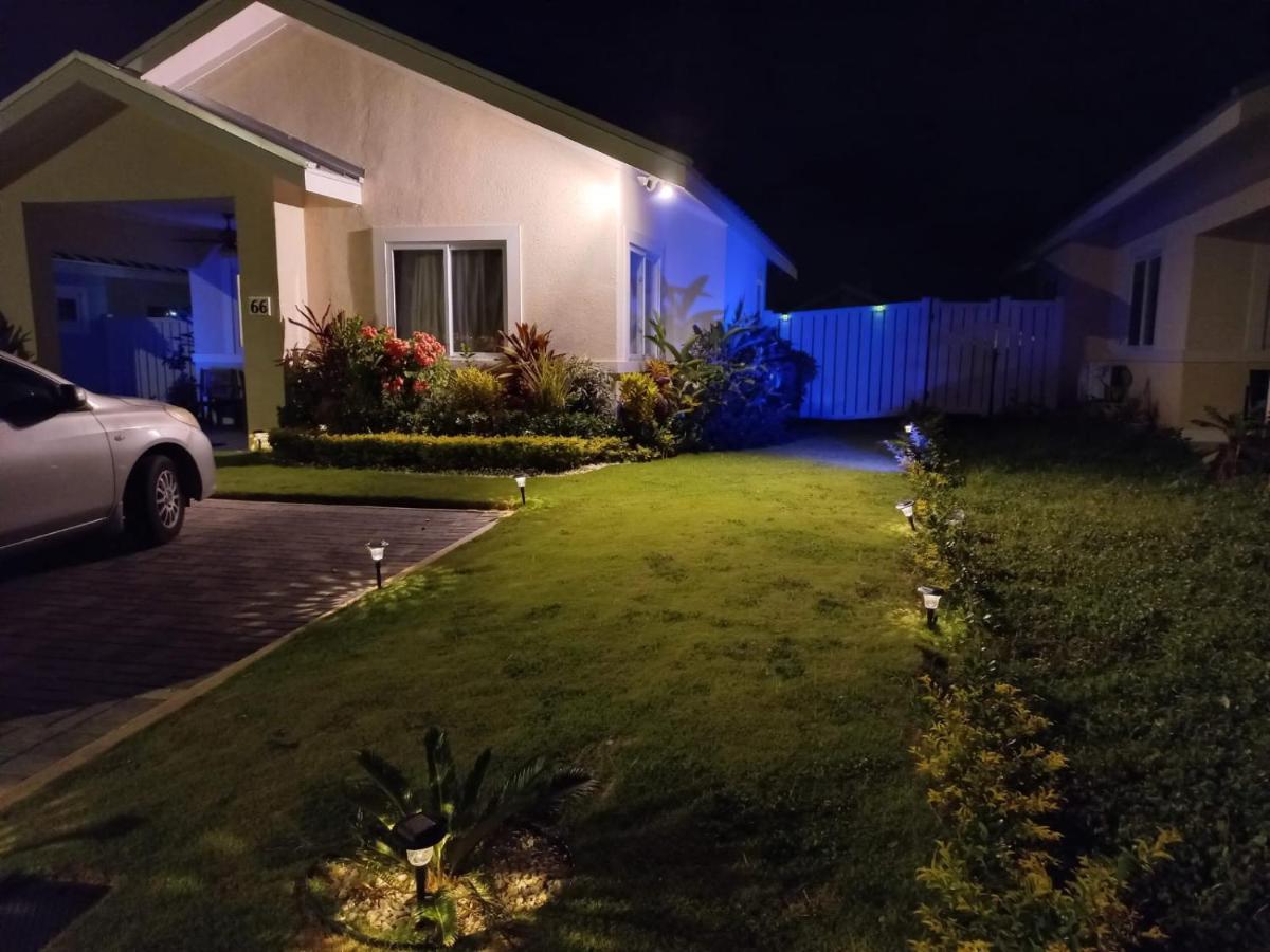 Natty'S Cozy Beach House In Hanover Jamaica Lucea Luaran gambar