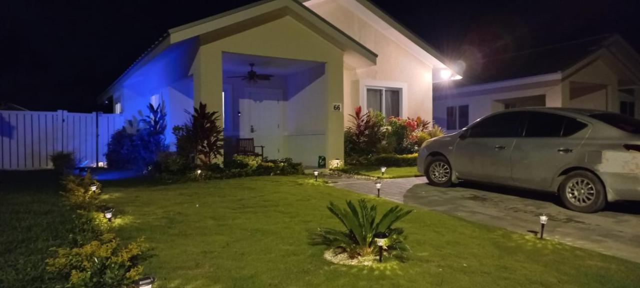 Natty'S Cozy Beach House In Hanover Jamaica Lucea Luaran gambar